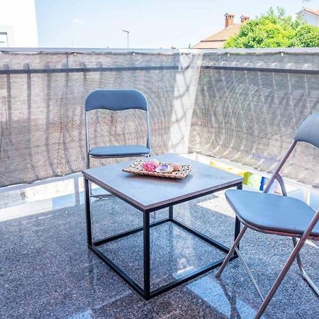 Apartment Charlie Ровінь Екстер'єр фото