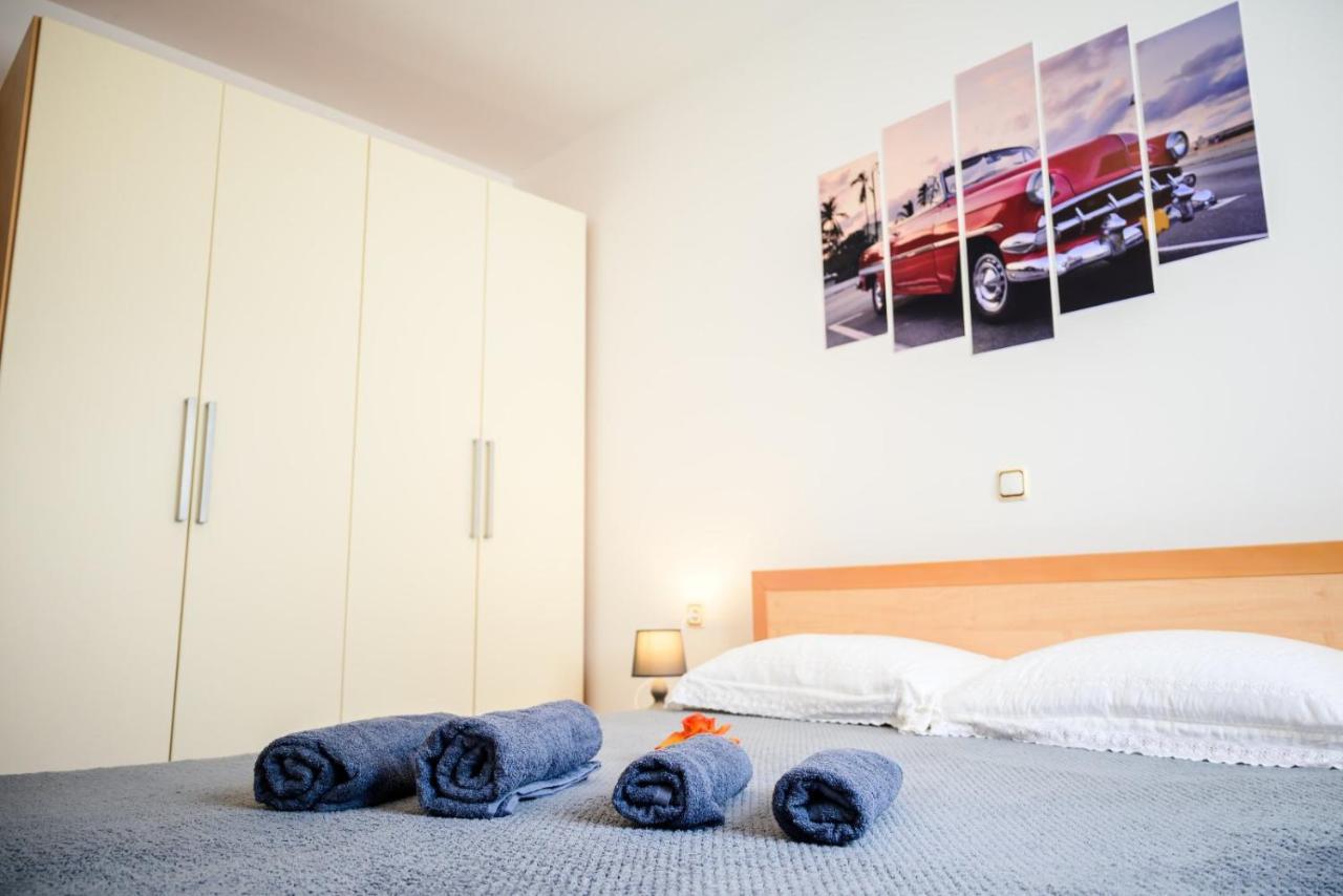 Apartment Charlie Ровінь Екстер'єр фото